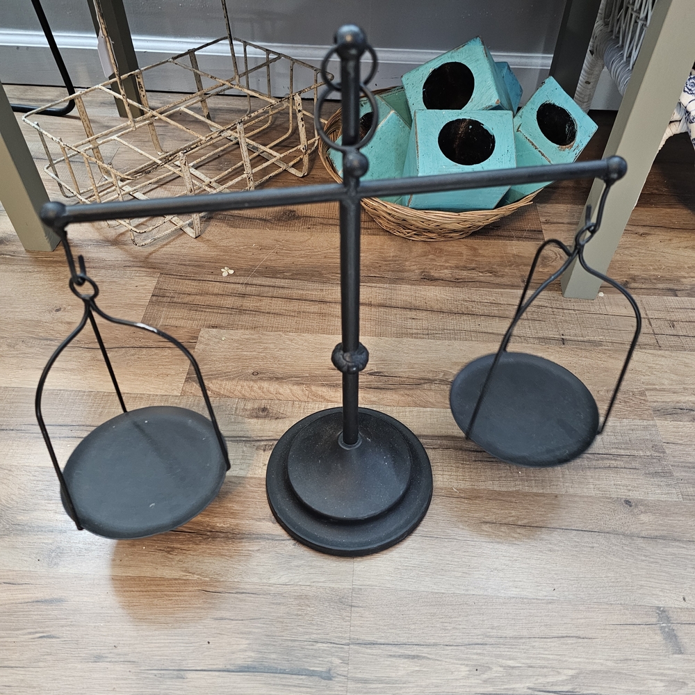Decorative Black Metal Balance Scale